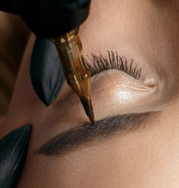 Combi brows wenkbrauw invullen bij EAK Beauty in Zevenaar
