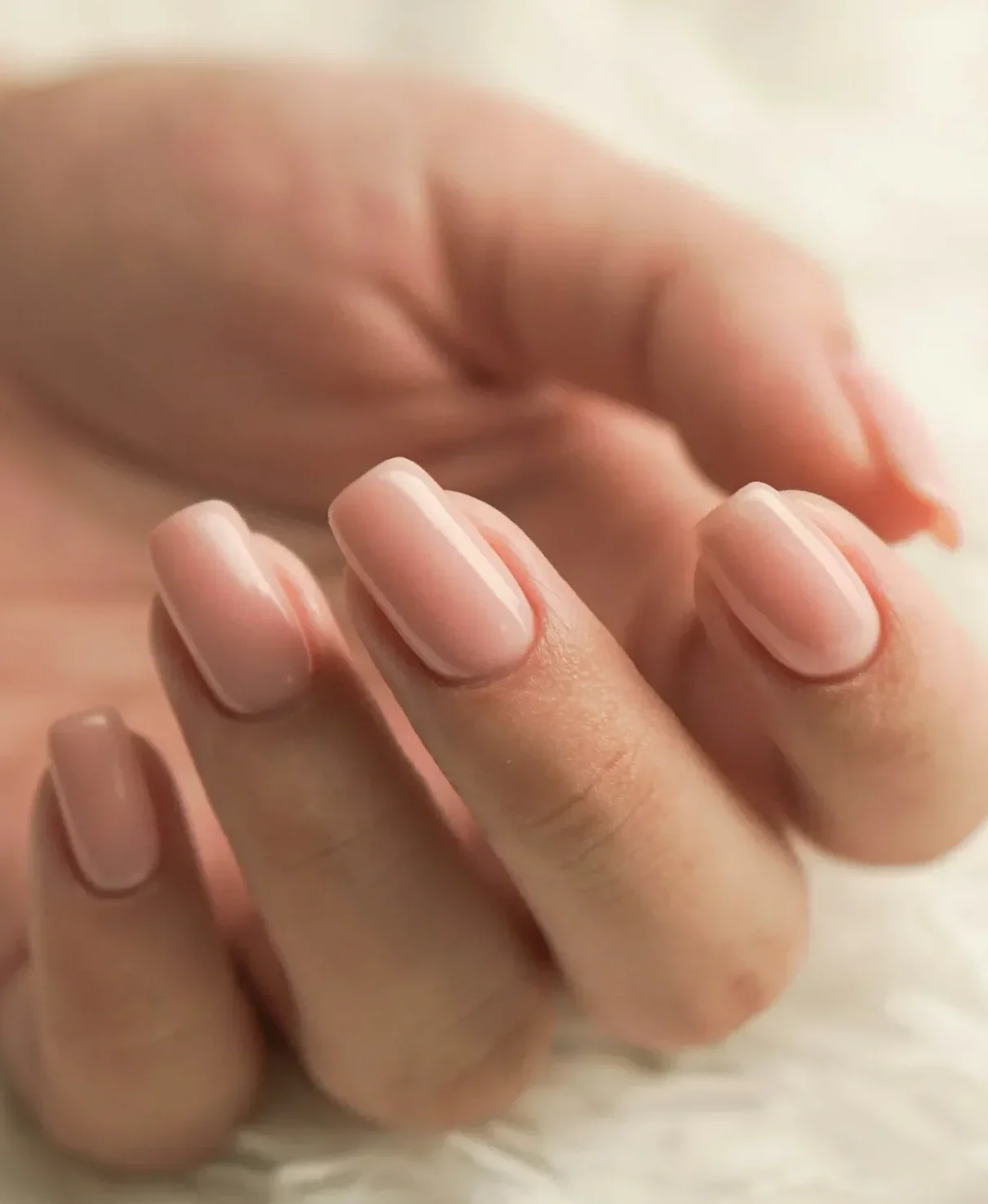 BIAB nails bij EAK Beauty in Zevenaar